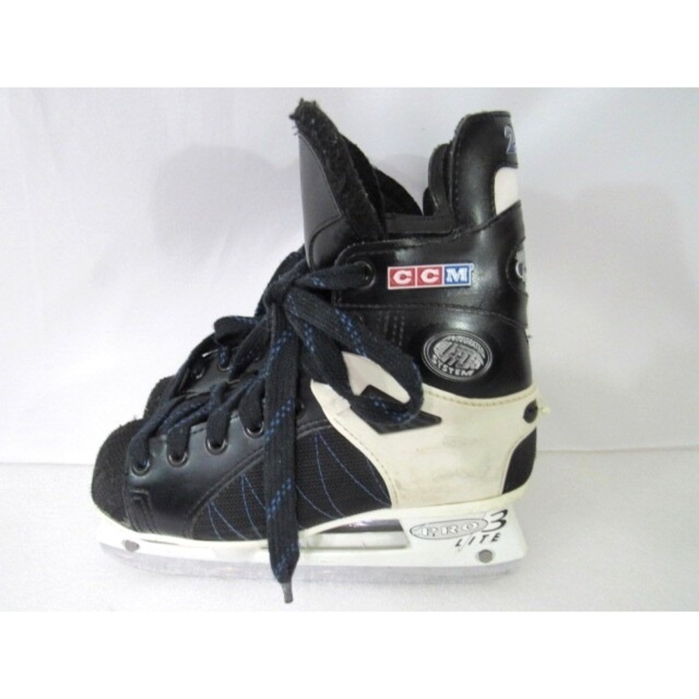 CCM Pro Lite 3 Tacks 252 Ice Hockey Skates Ladies or Youth  Black Size 4.5 -37.5